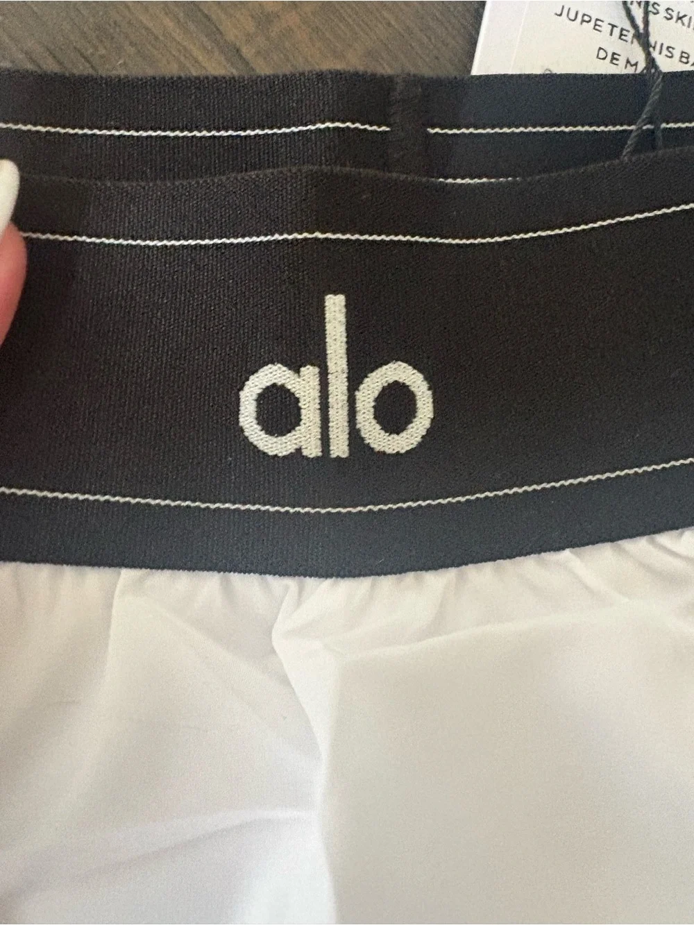 ALO Yoga sleek white